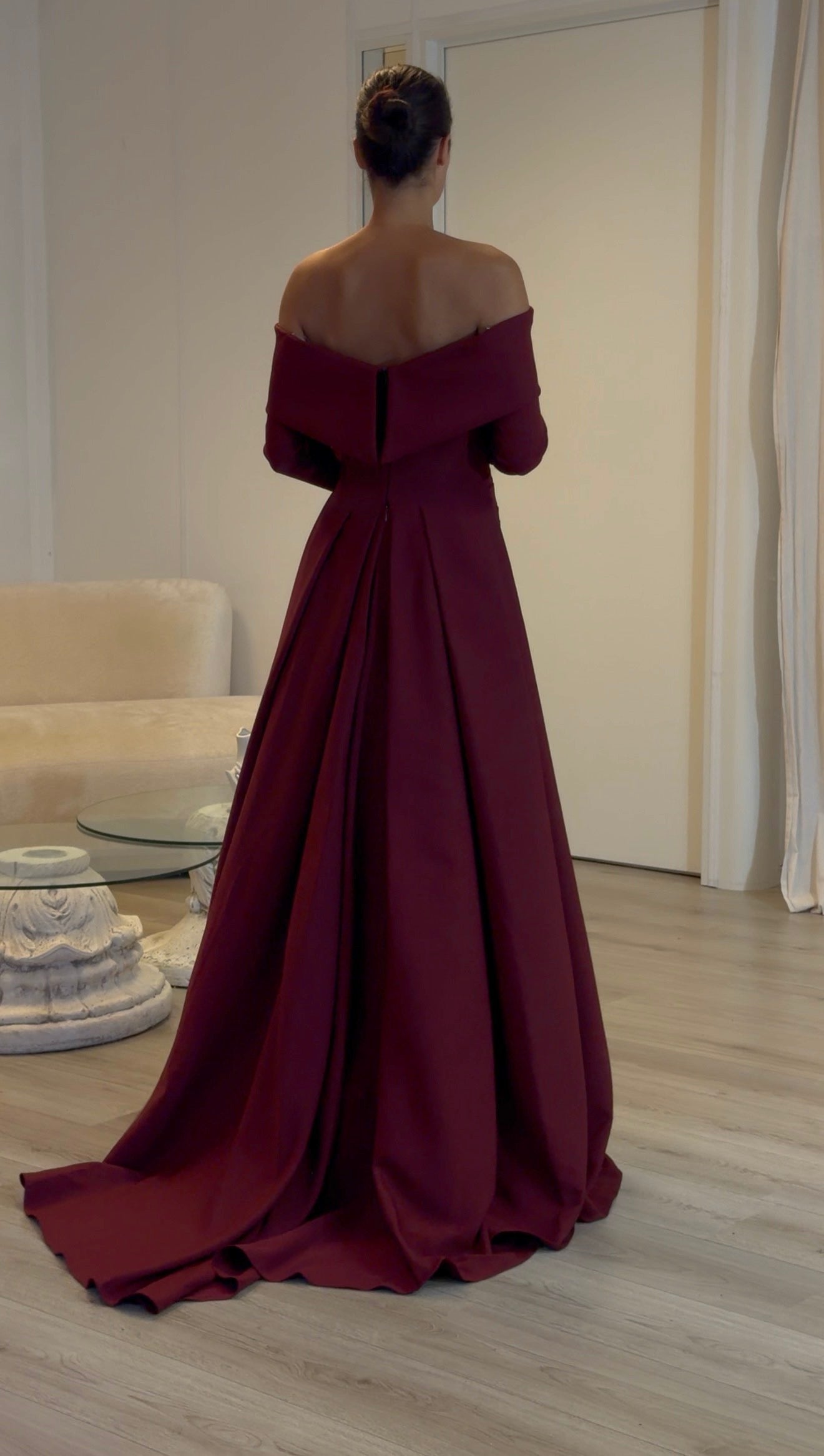 The Alara dress burgundy