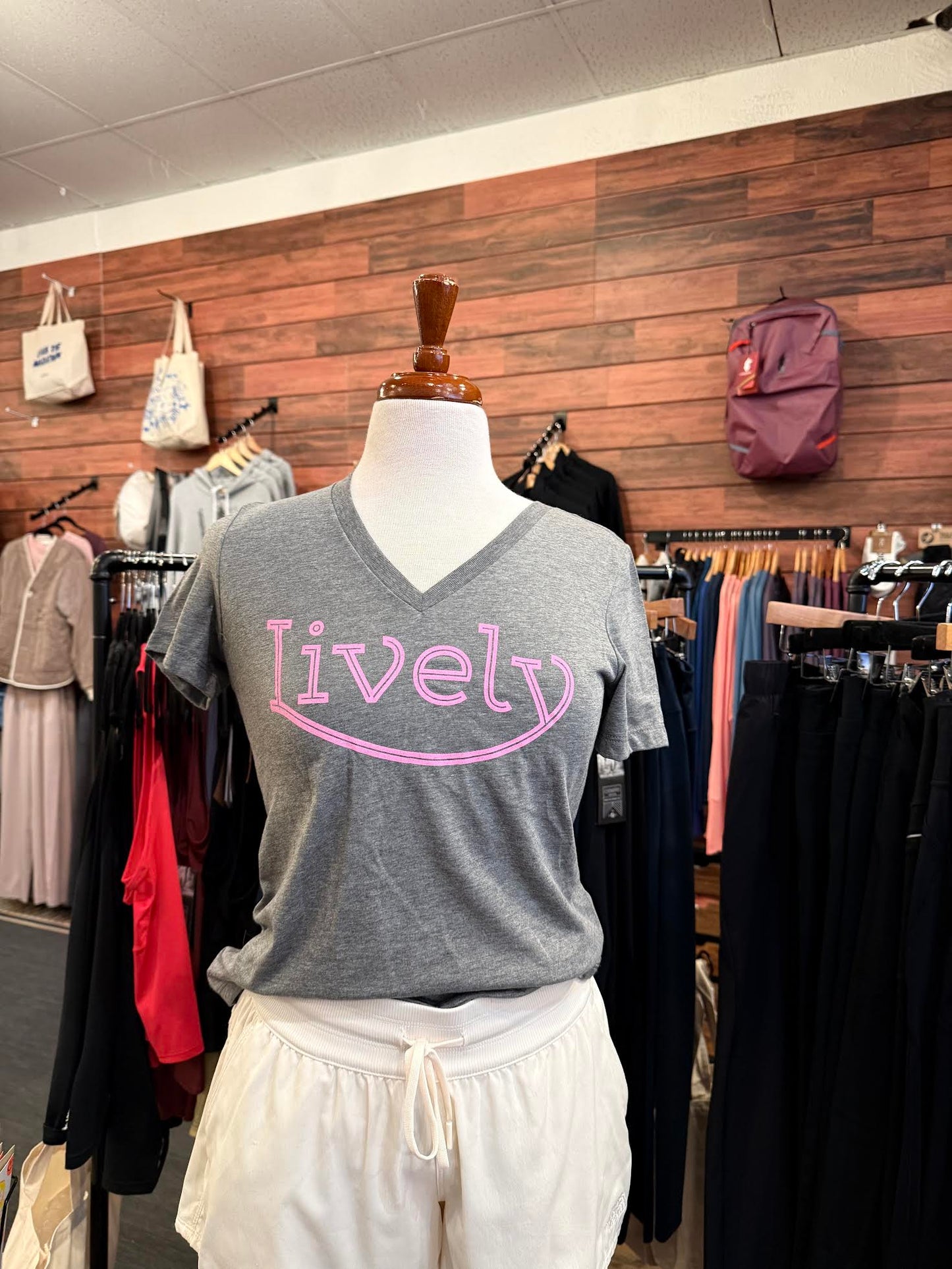 Lively Logo Tee| Grey/Pink