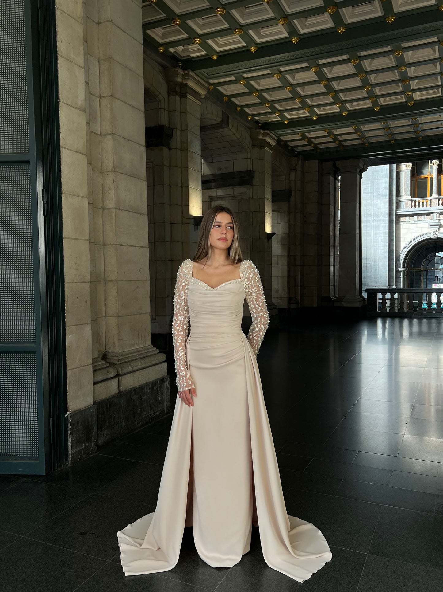 The Asena dress beige