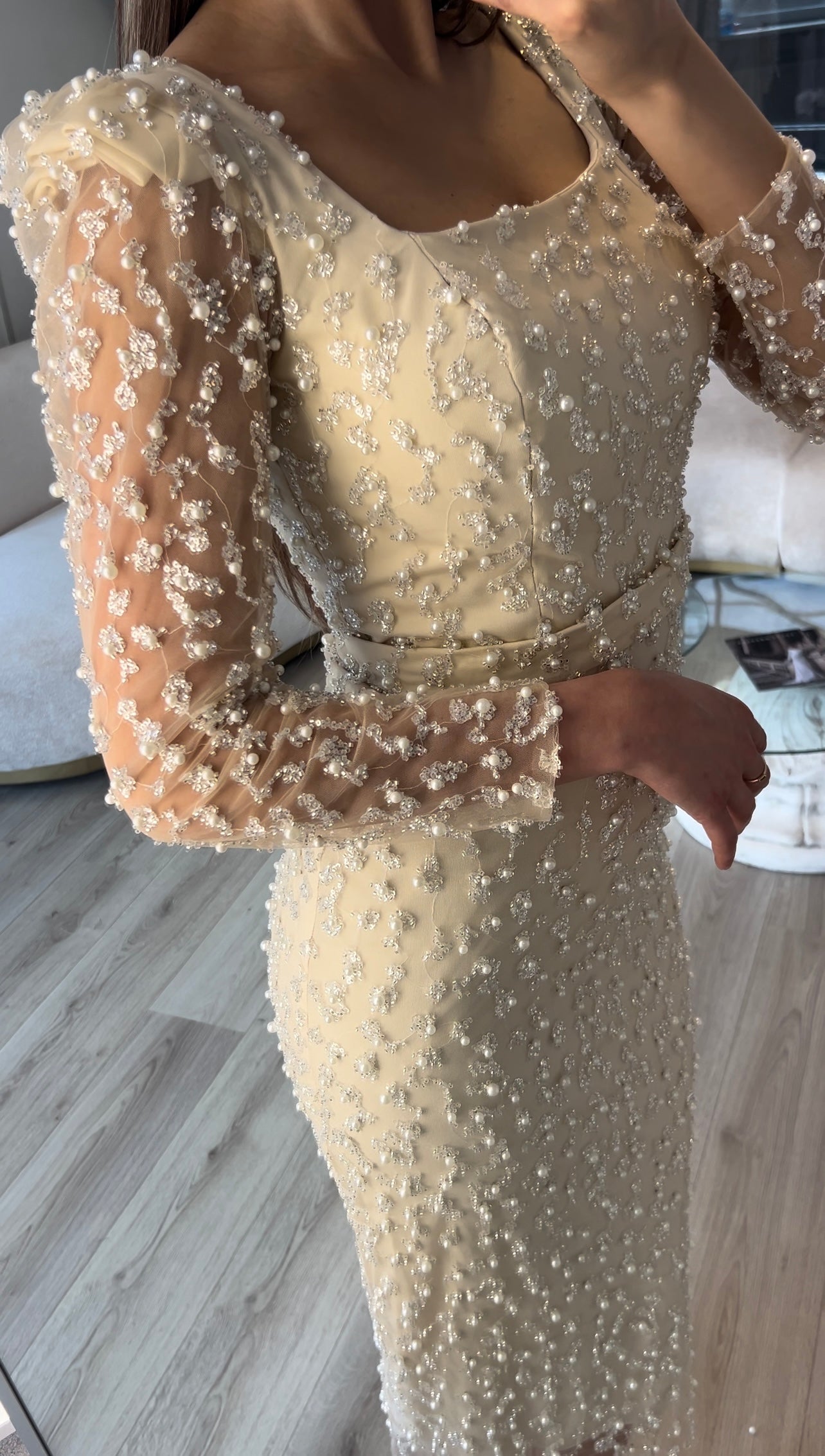 The Ayliva dress beige