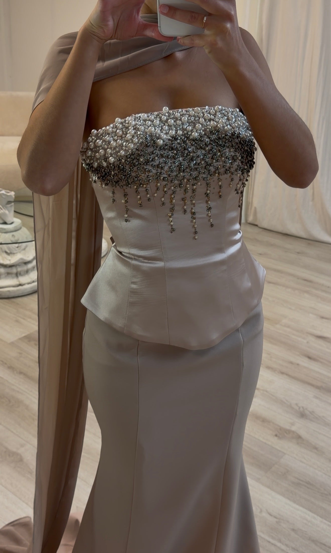 The Areya dress rose beige