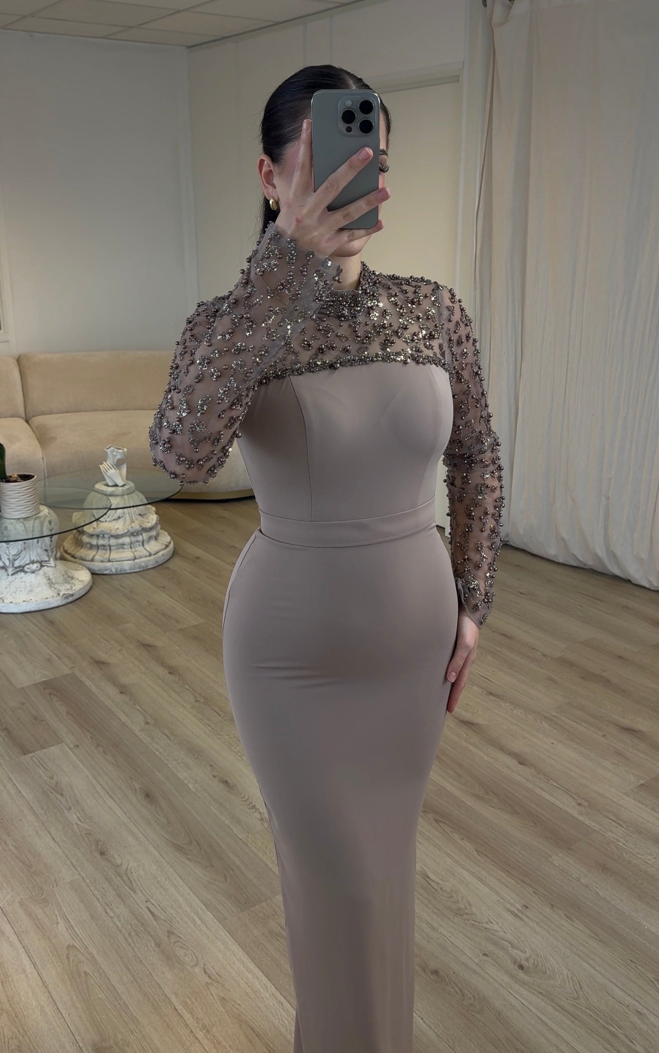The Darla dress taupe