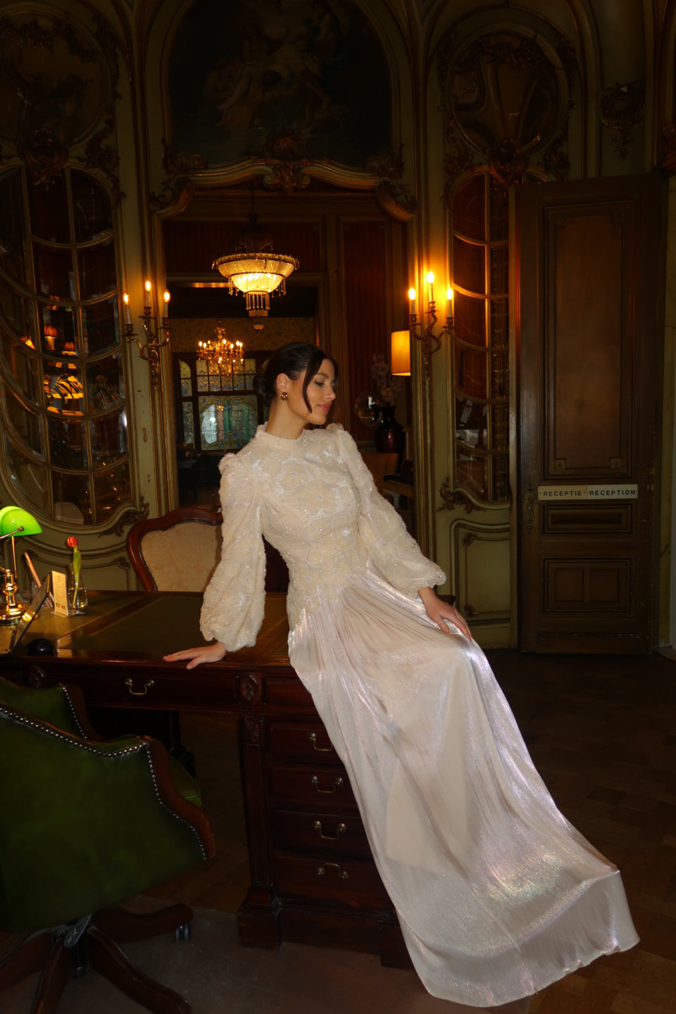 The Larina dress beige