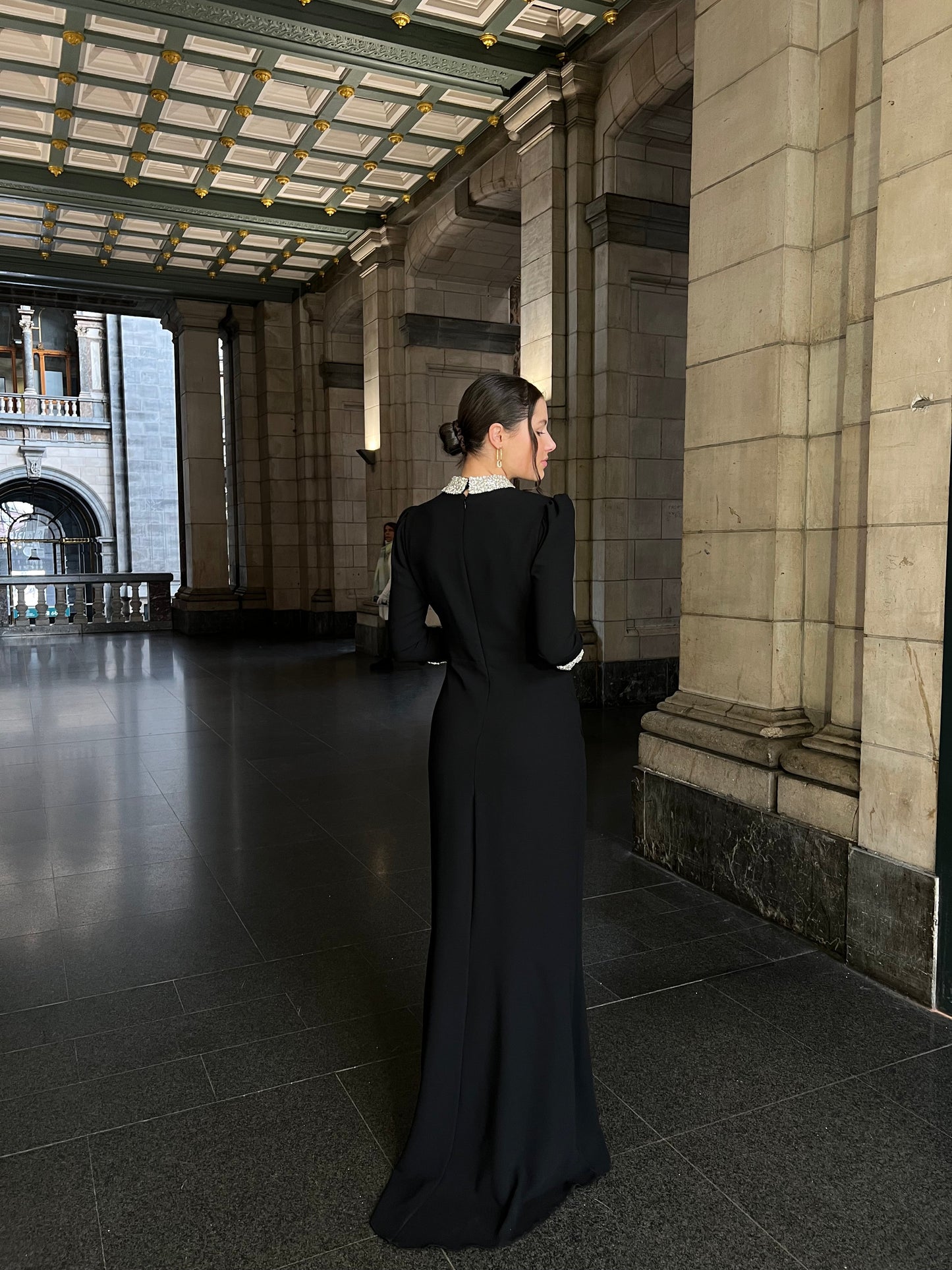 The Azura dress black