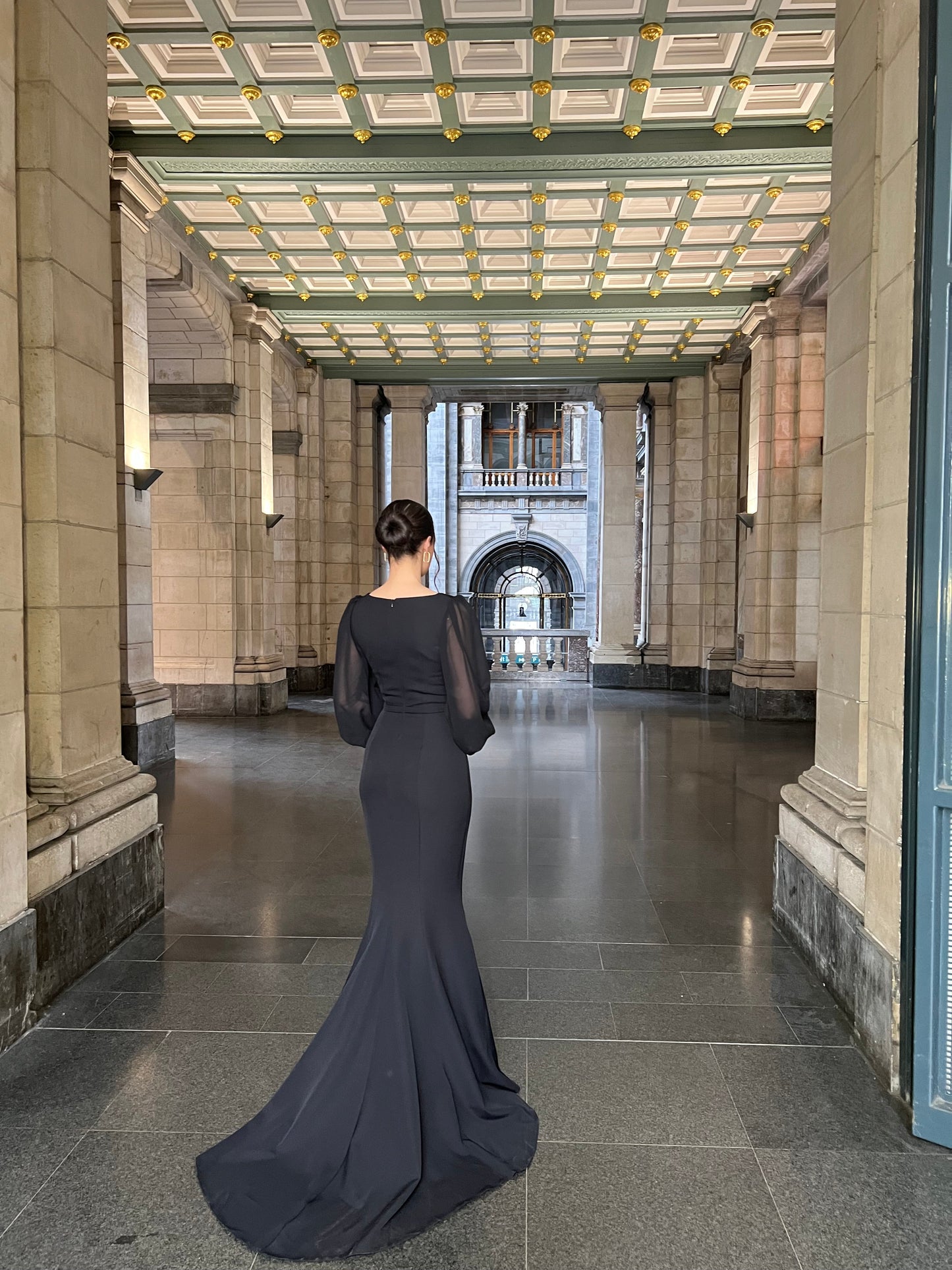 The Ella dress black