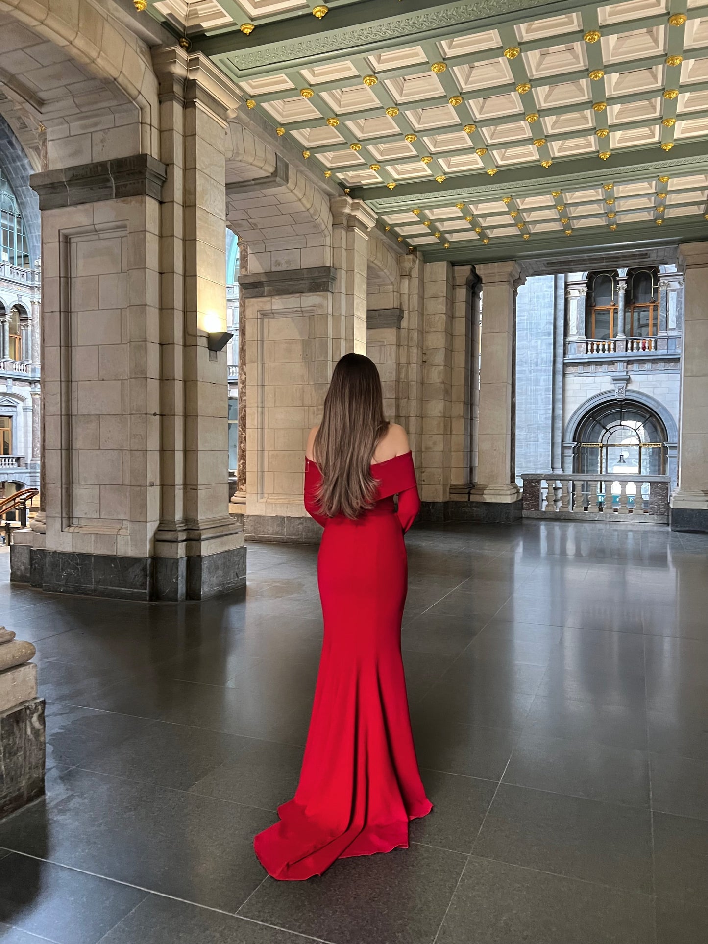 The Mihra dress deep red