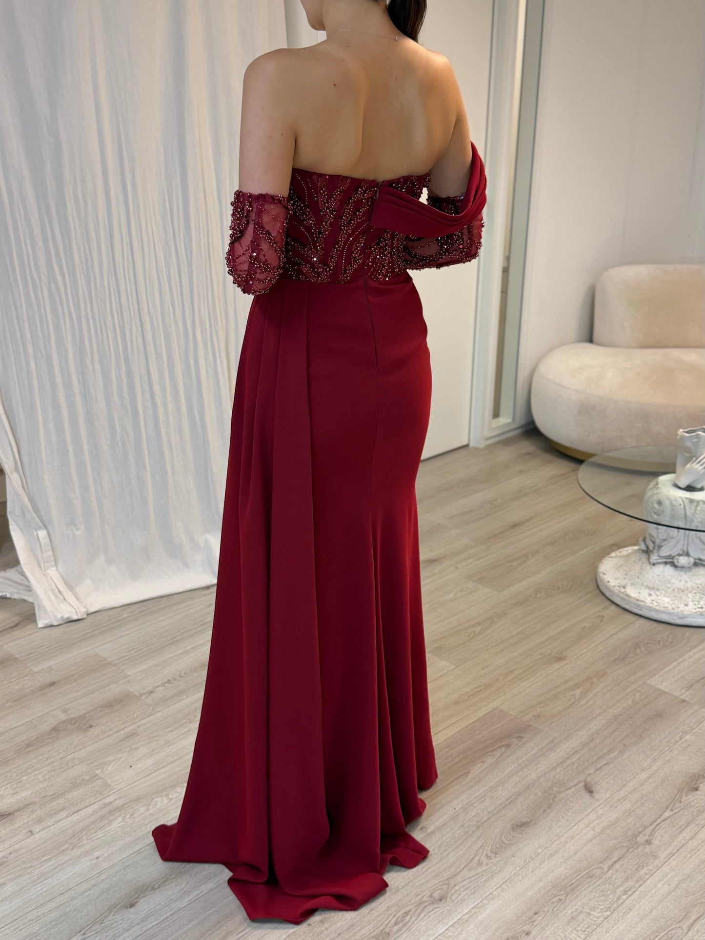 The Elanur dress burgundy