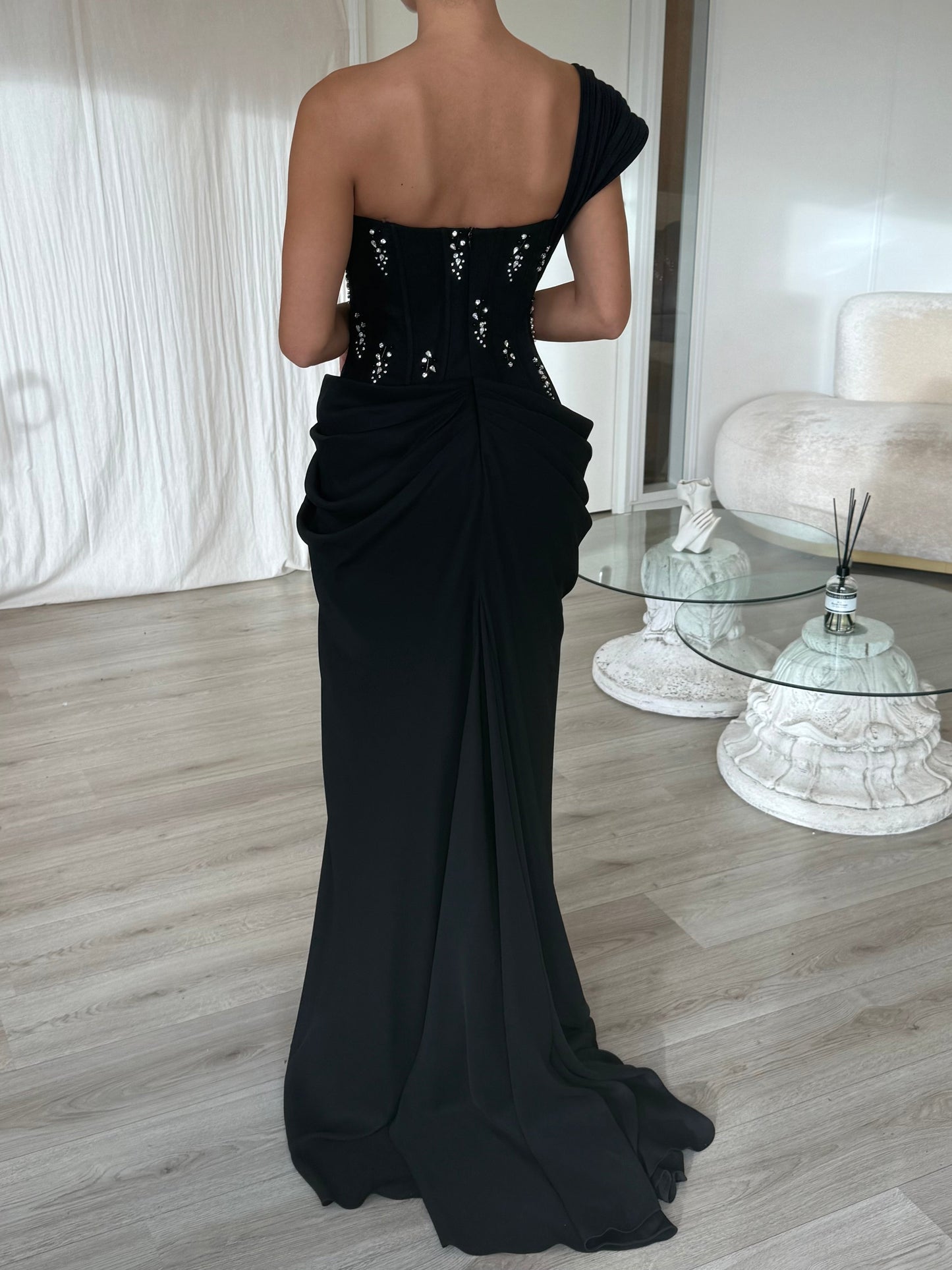 The Adore dress black