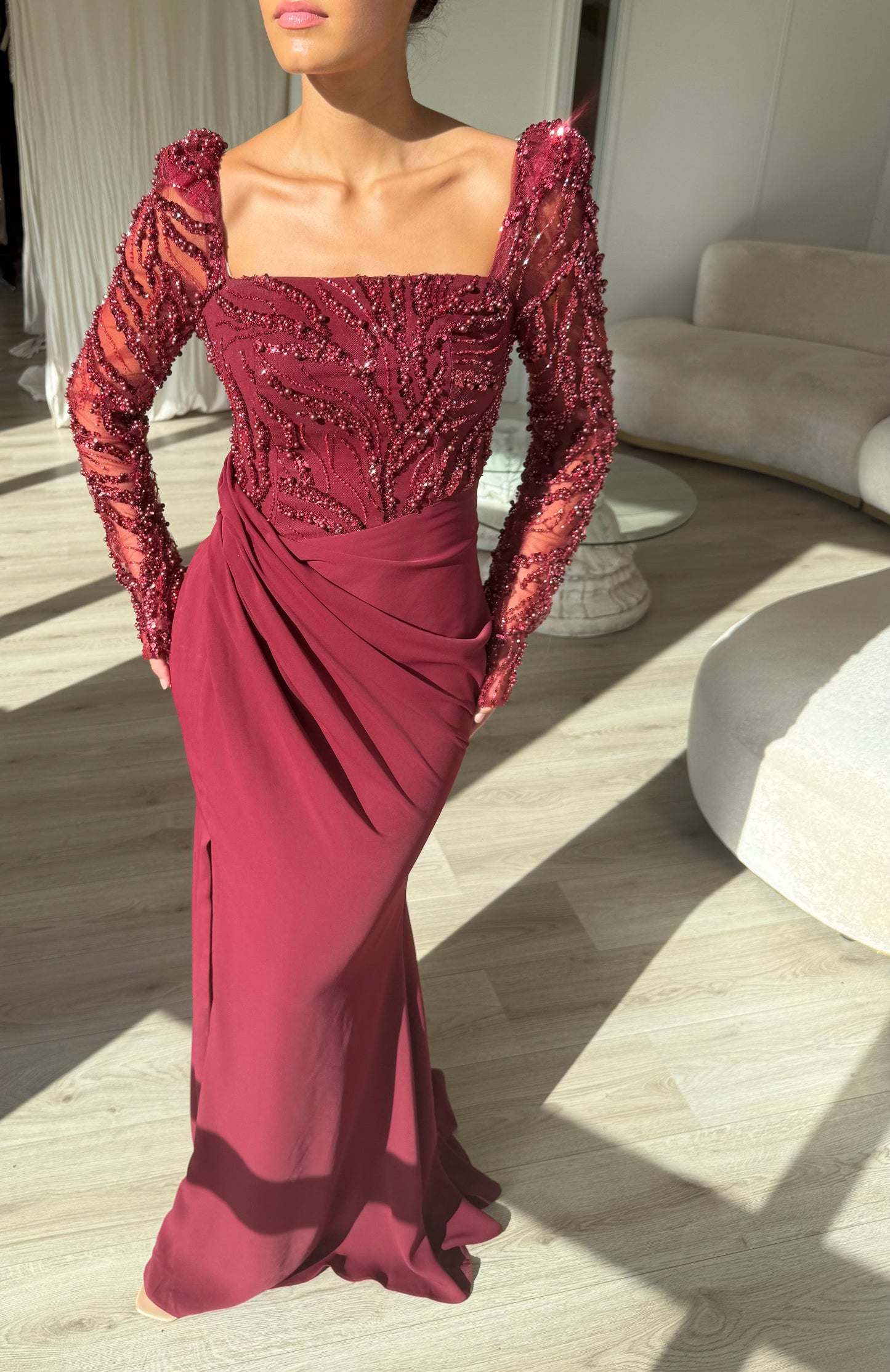 The Adura dress burgundy