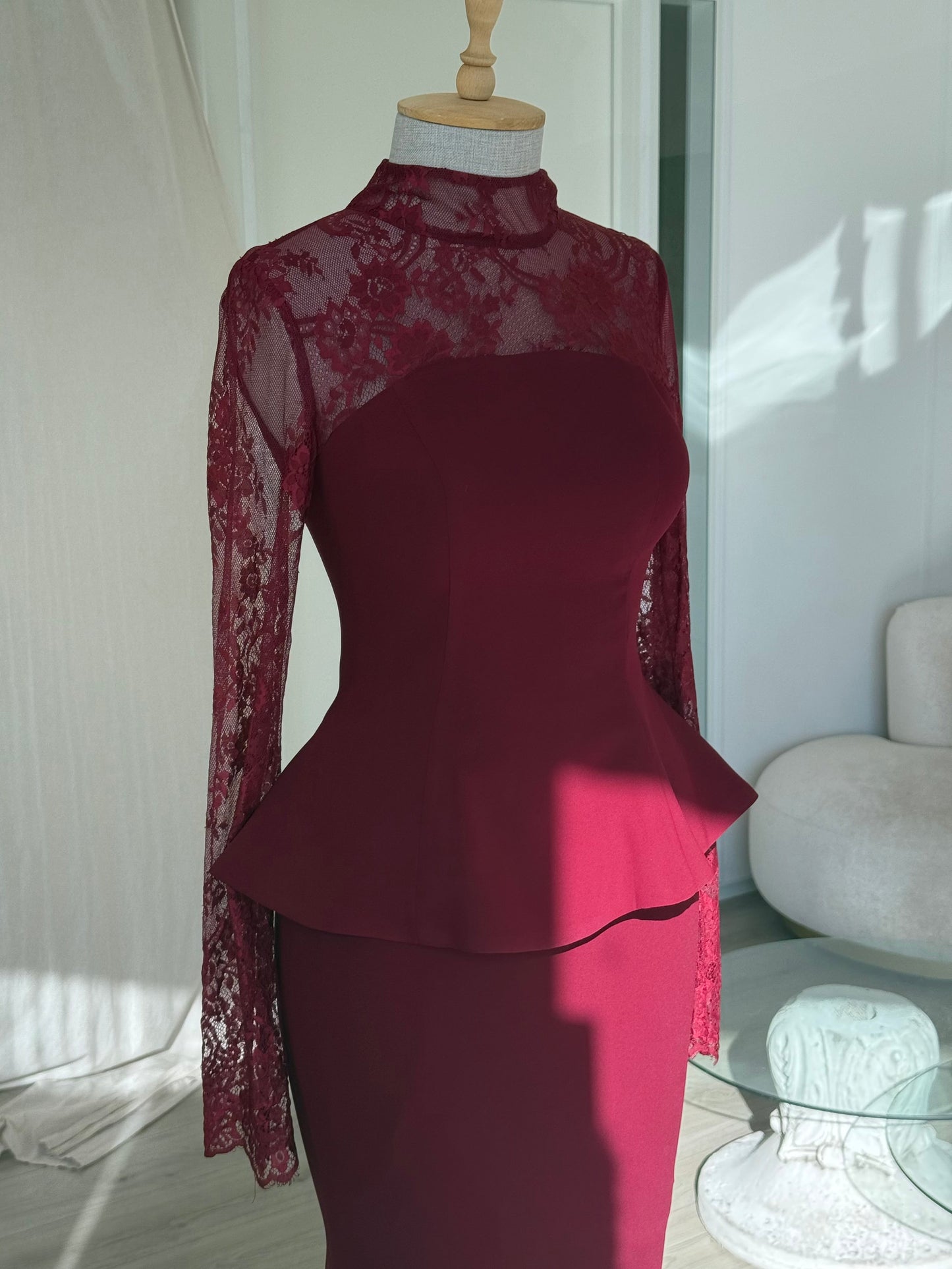 The Adelya dress burgundy