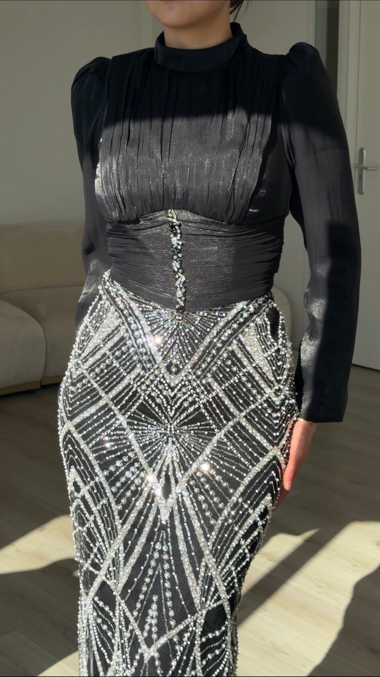 The Derya dress black