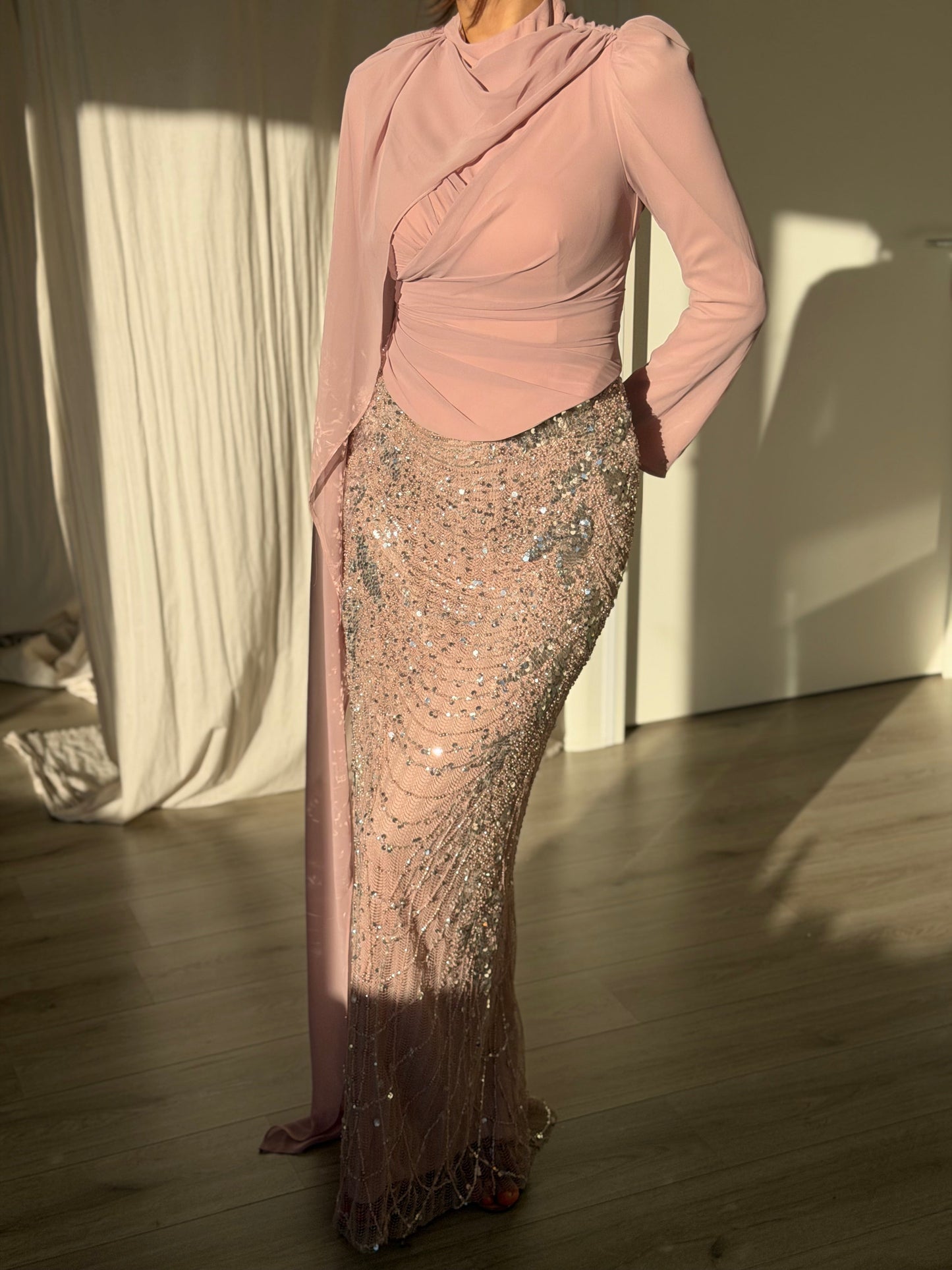 The Zerin dress rosewood