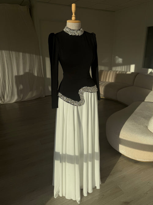 The Daisy dress black and white
