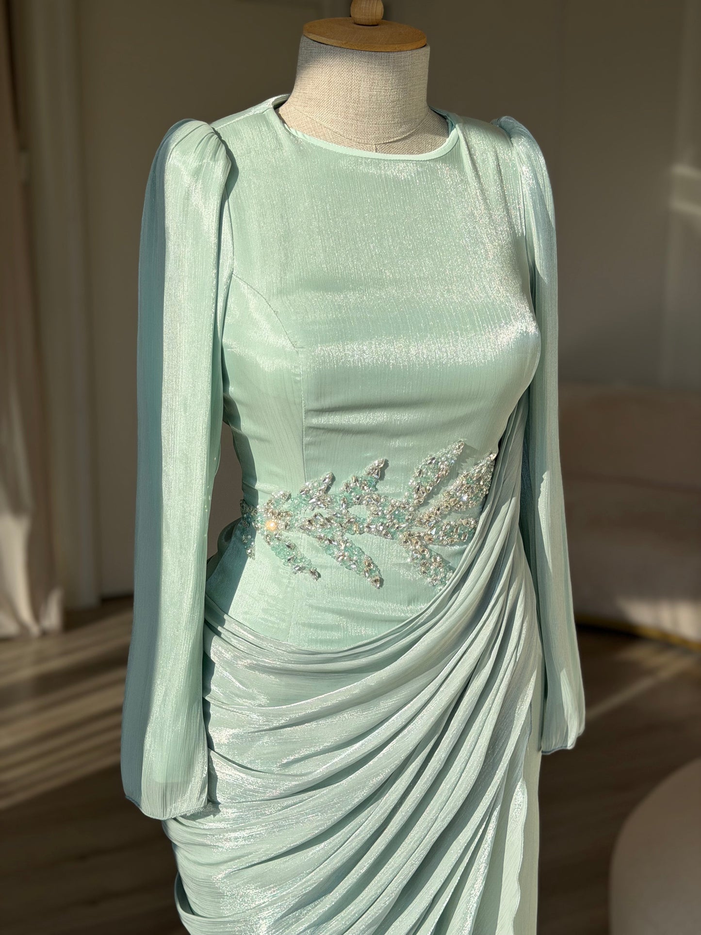The Velora dress mint