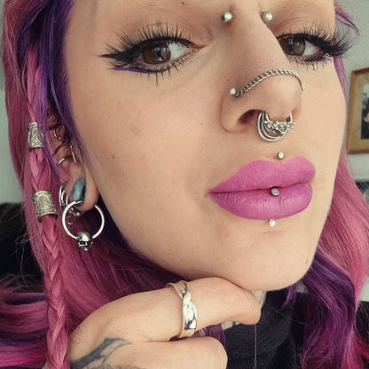 BRAVE SKULL EARRINGS