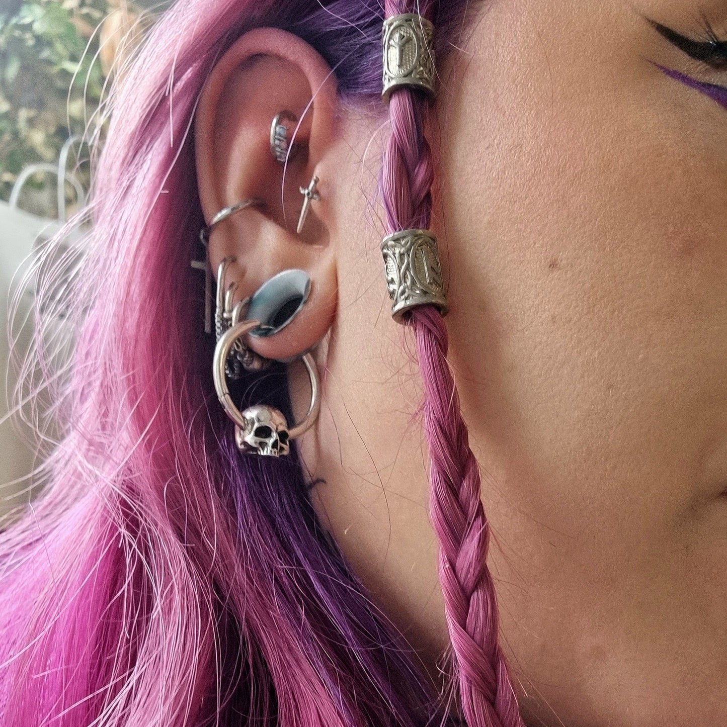 BRAVE SKULL EARRINGS