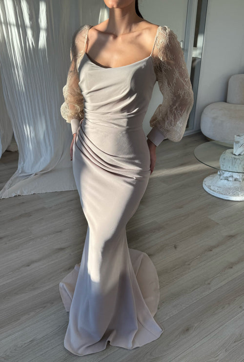 The Dilena dress beige