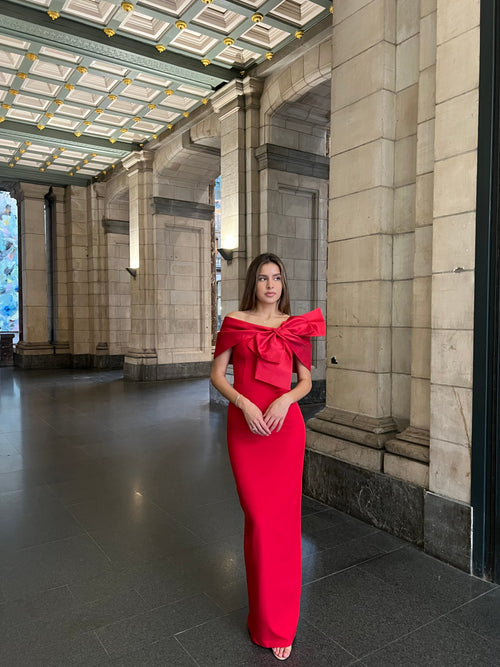 The Neva dress red