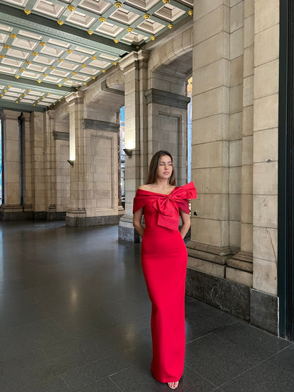 The Neva dress red