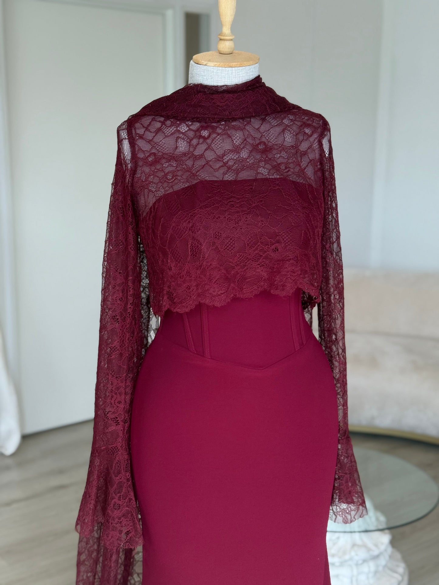 The Amera dress burgundy
