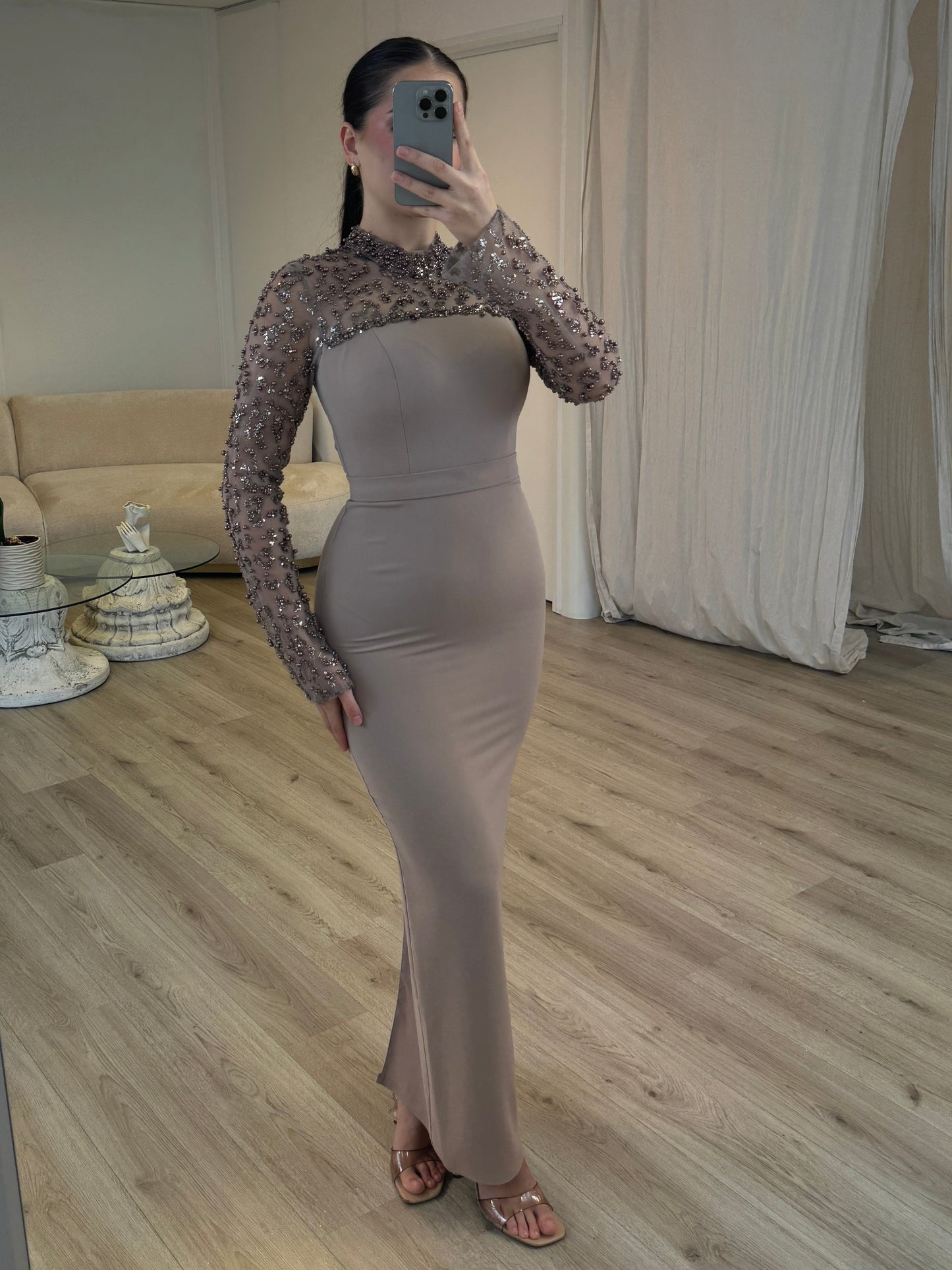 The Darla dress taupe