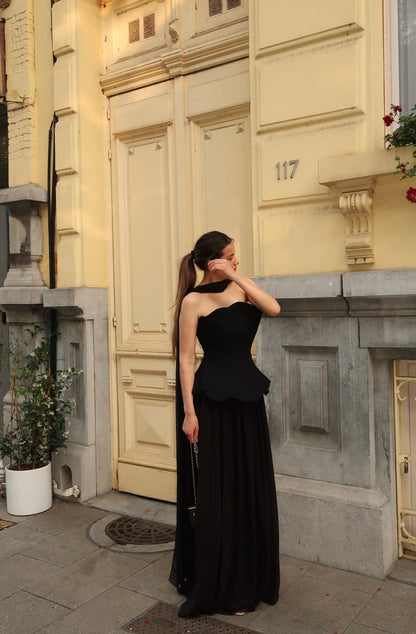 The Denola dress black