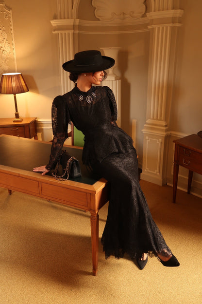 The Evelina Suit black