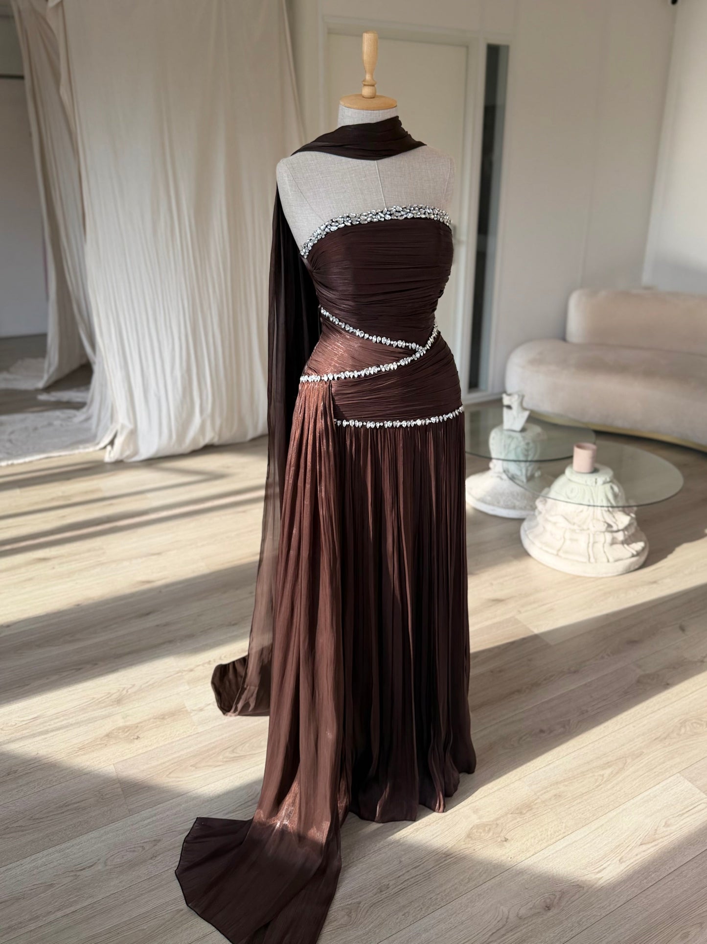 The Alia dress brown