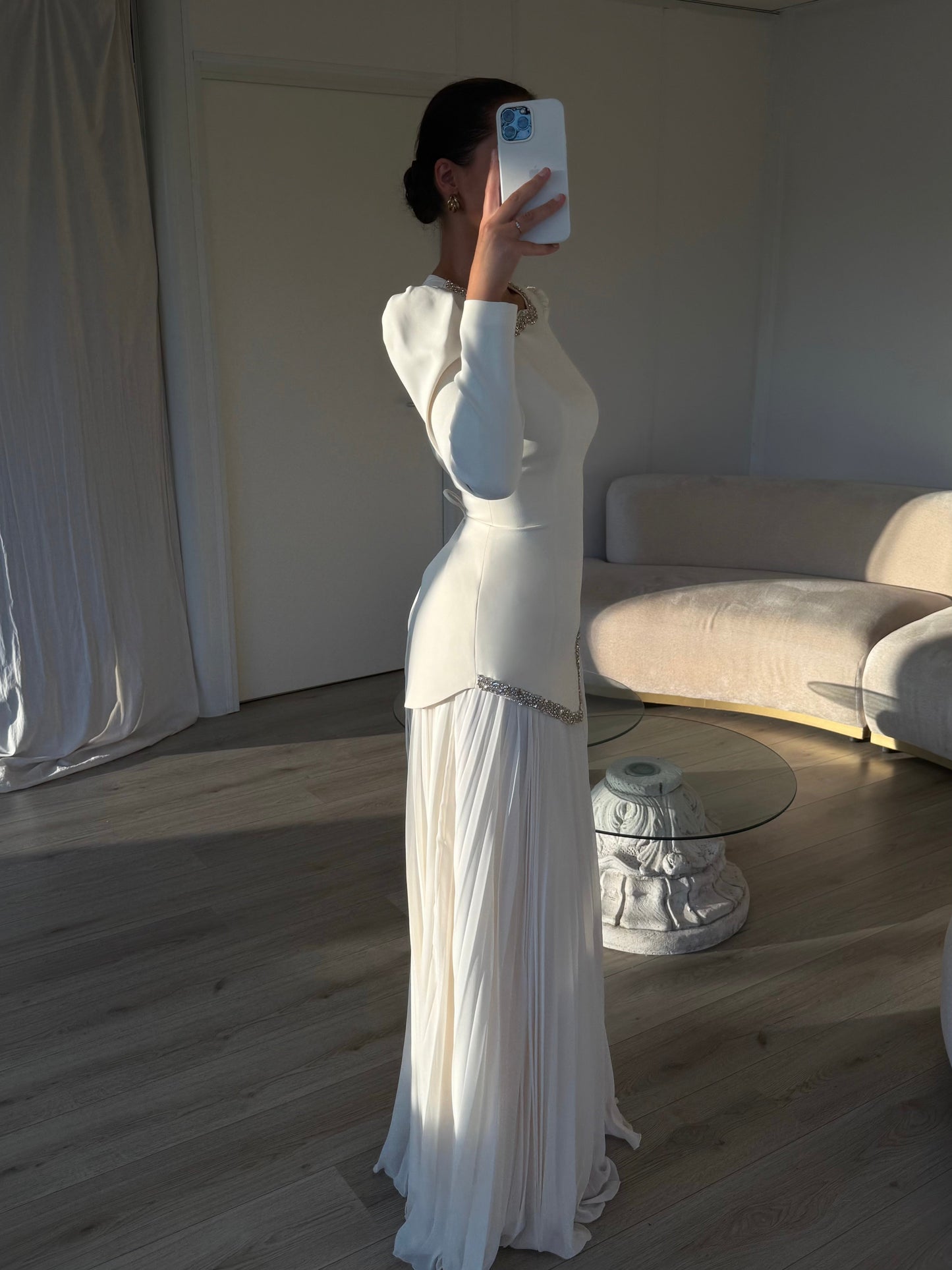 The Elyanna suit ivory