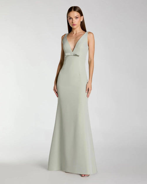 Light Green Crepe V-Neck Mermaid Gown with Bow