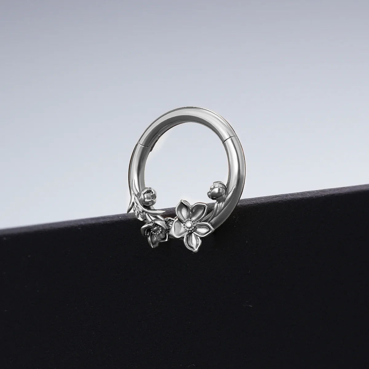 BLOSSOMING VINE CLICKER
