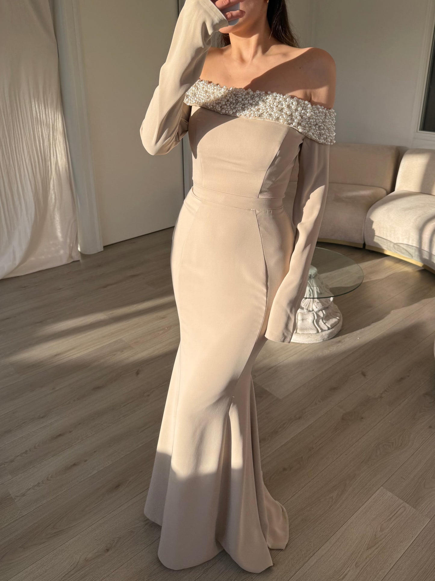 The Elvesa dress beige