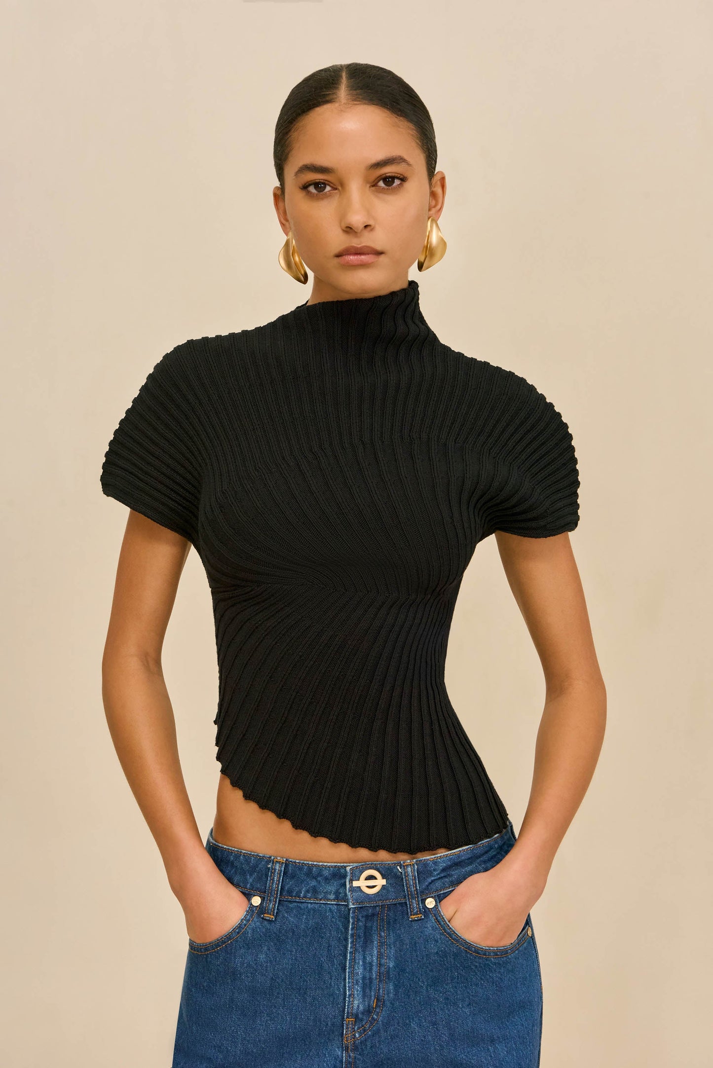 ANNEMIE KNIT TOP - BLACK