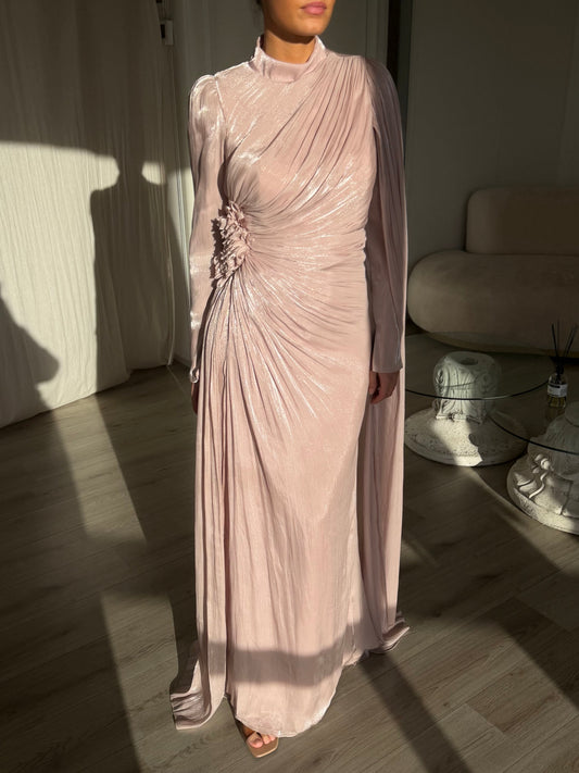 The Amira dress soft pink