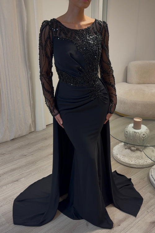 The Nevra dress black