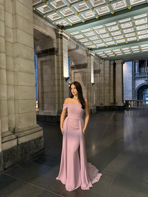 The Elvana dress soft pink