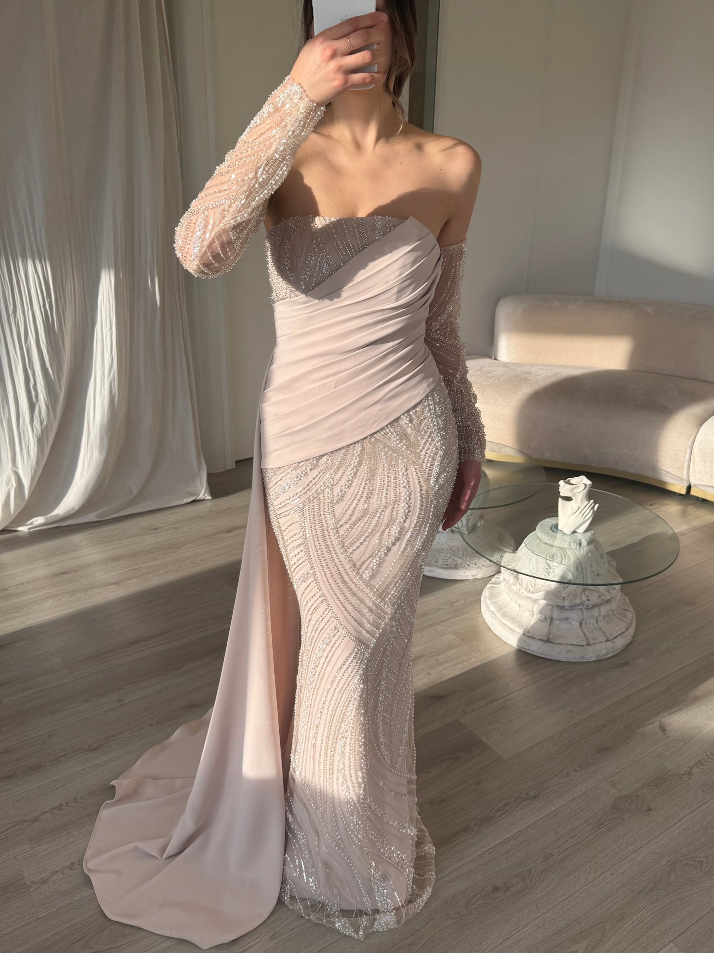 The Seda dress beige