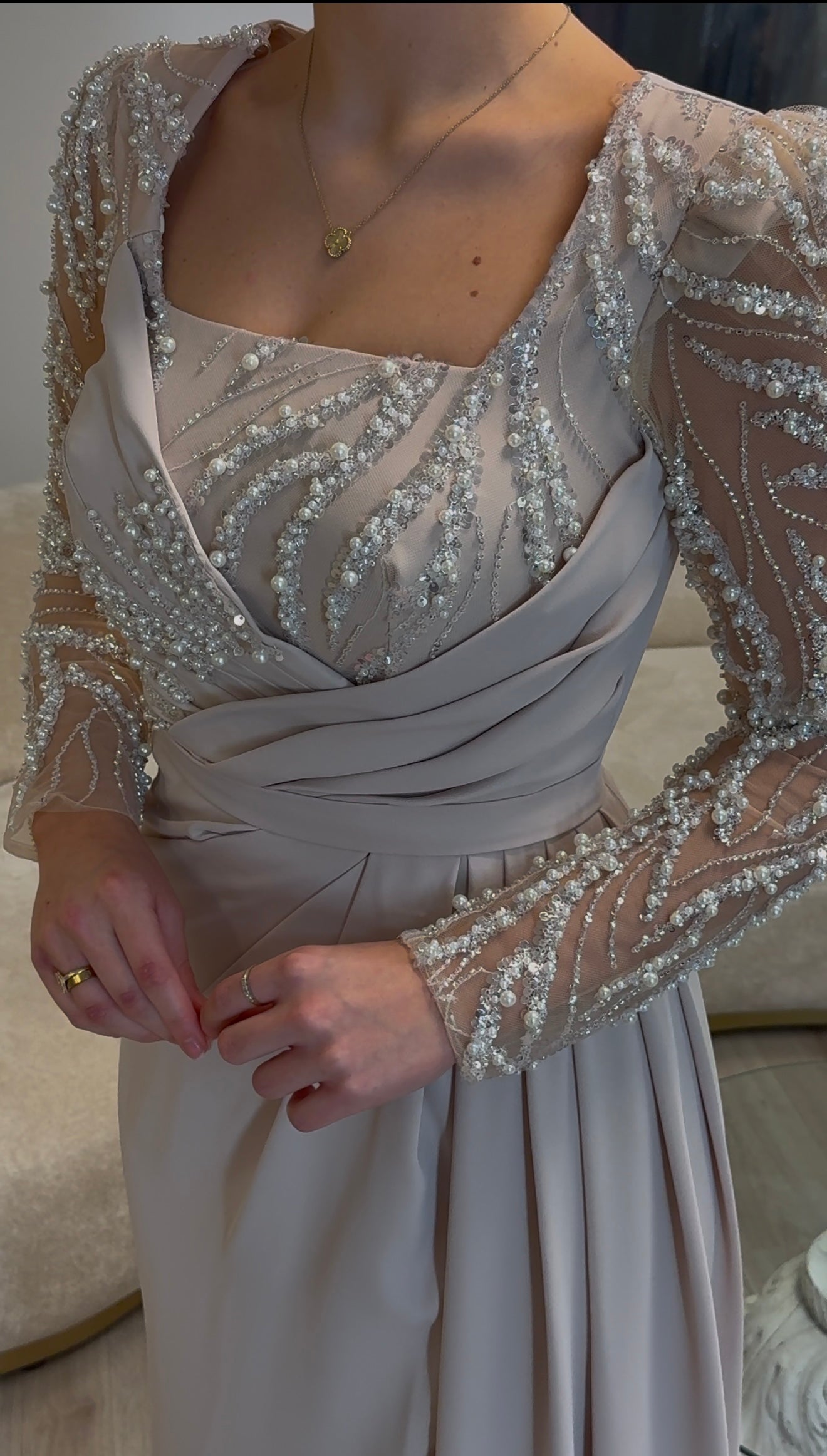 The Ardila dress beige