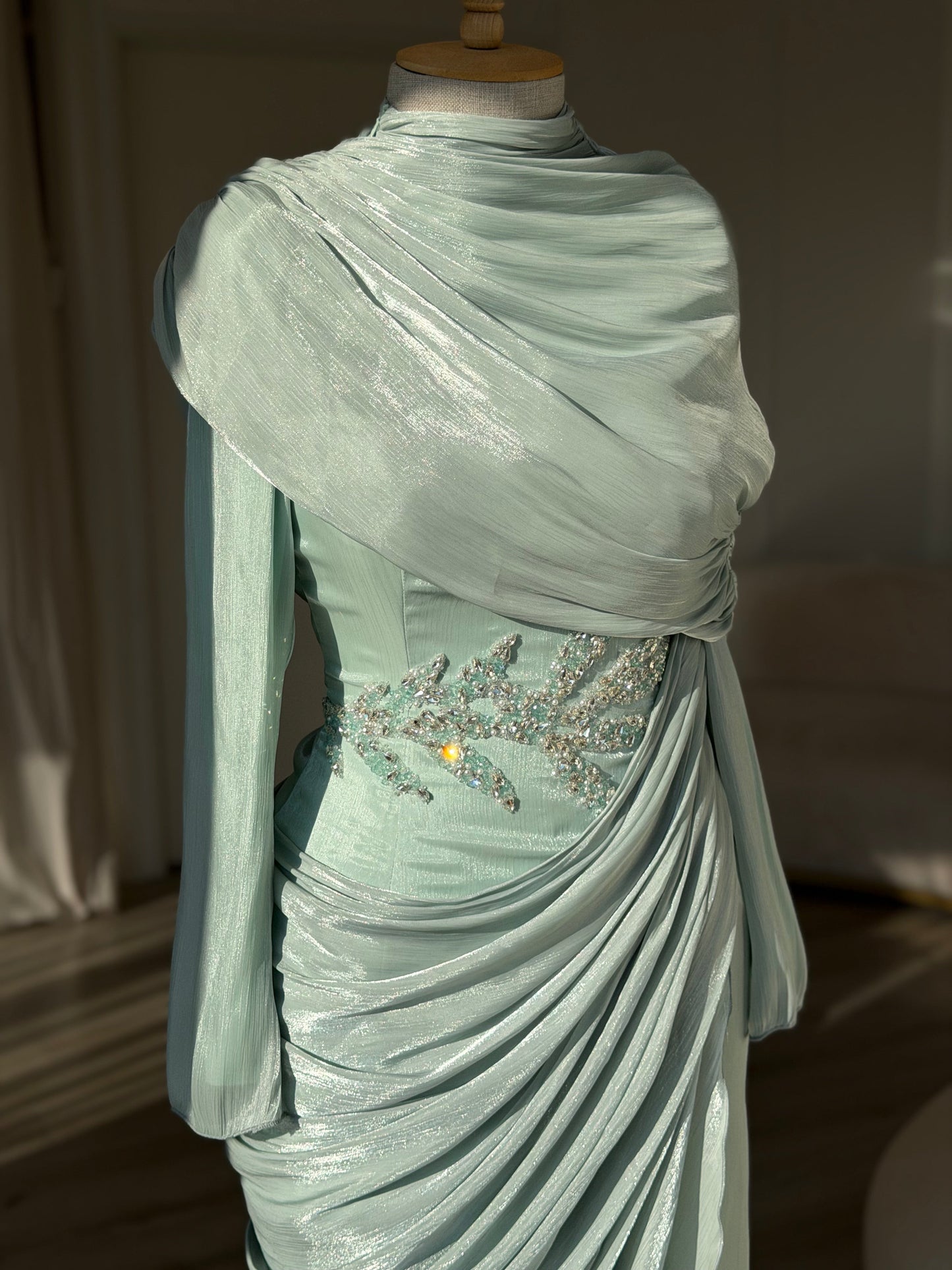The Velora dress mint