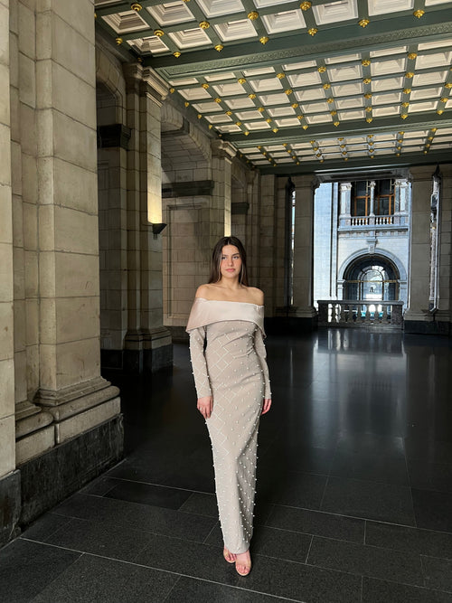 The Deana dress beige