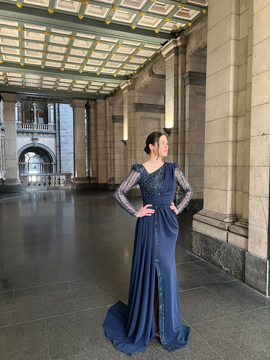 The Sahra dress blue