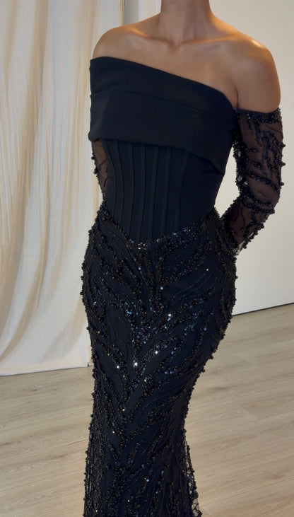 The Aleya dress black