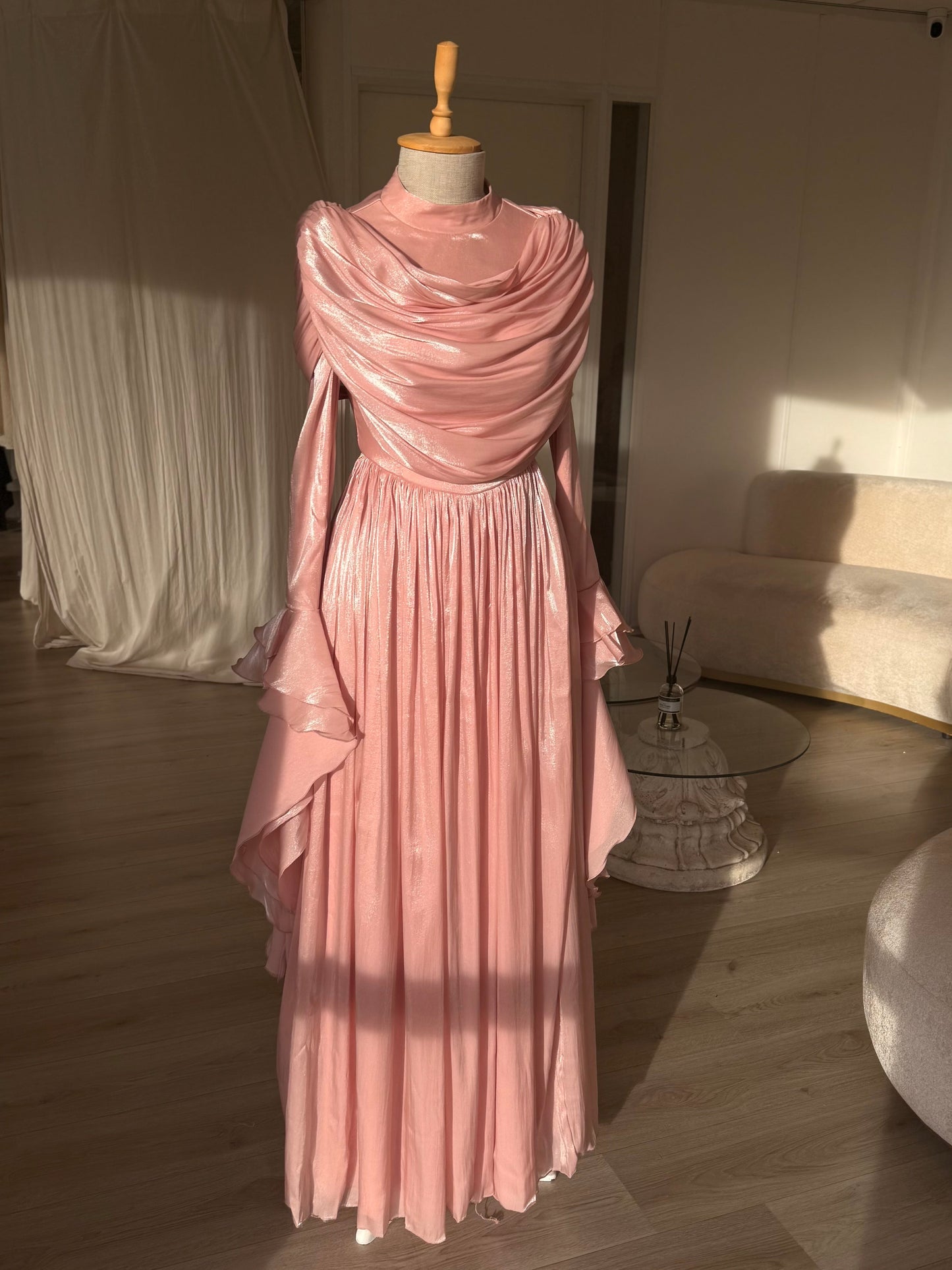 The Eliaana dress pink