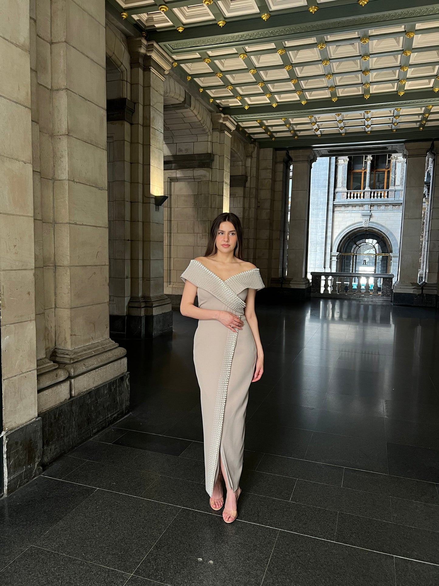 The Arella dress beige