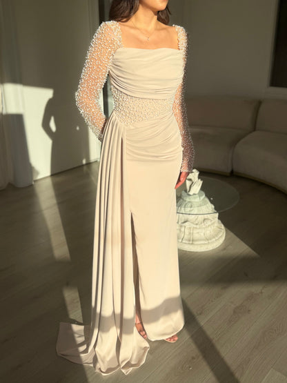 The Yara dress beige