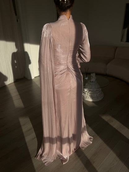 The Amira dress soft pink