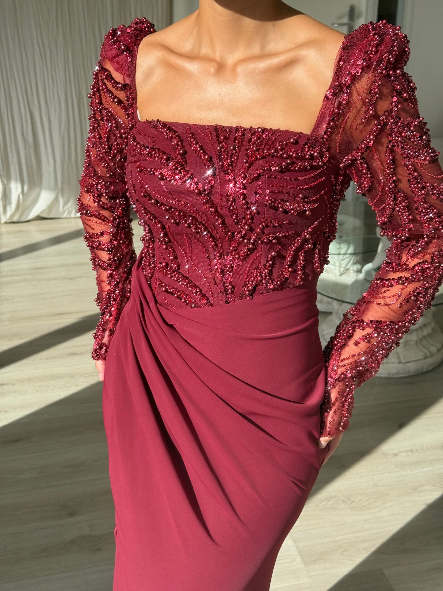 The Adura dress burgundy