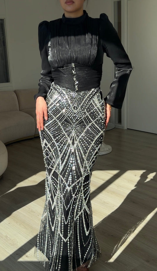 The Derya dress black
