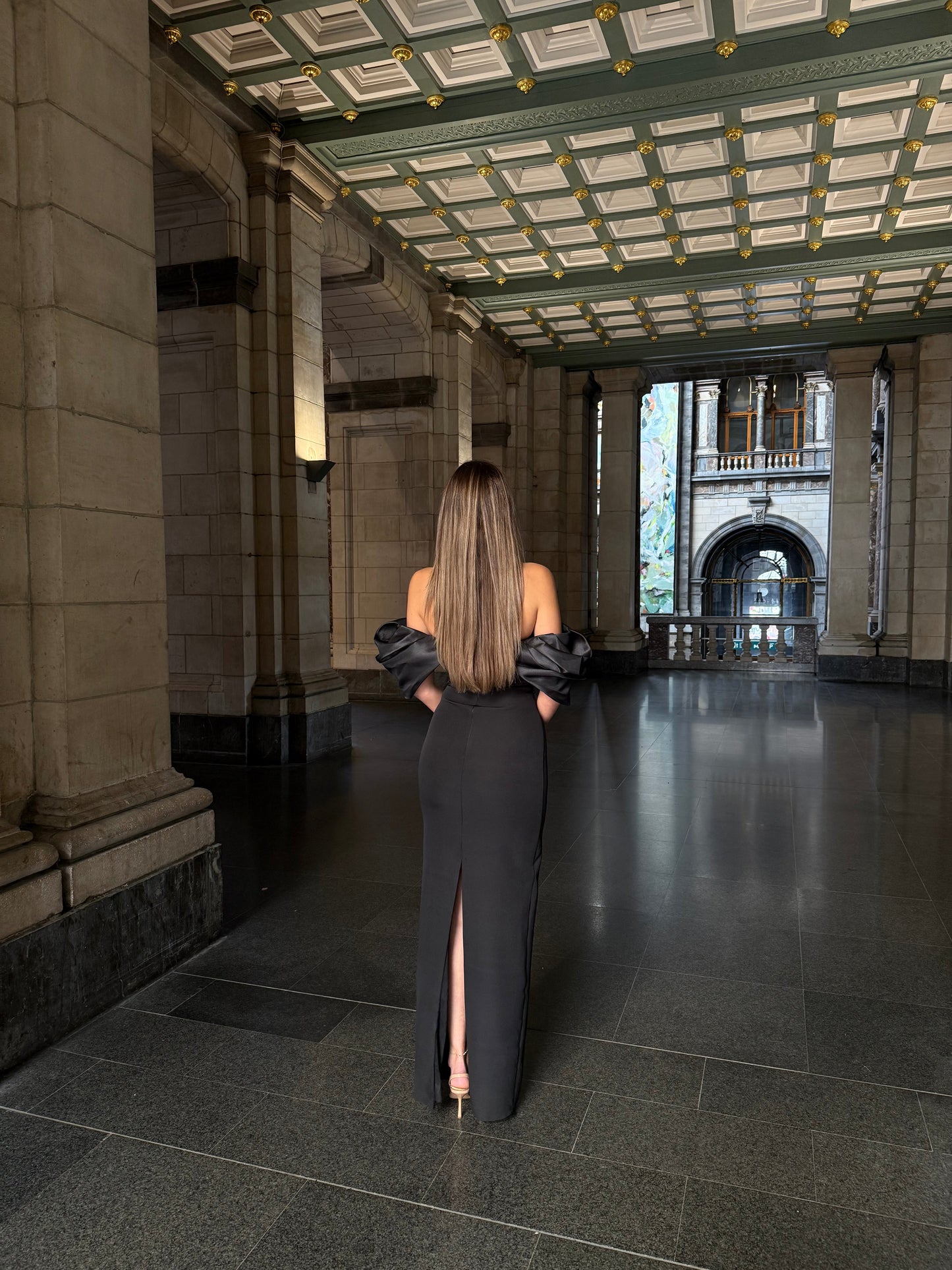 The Coco dress black