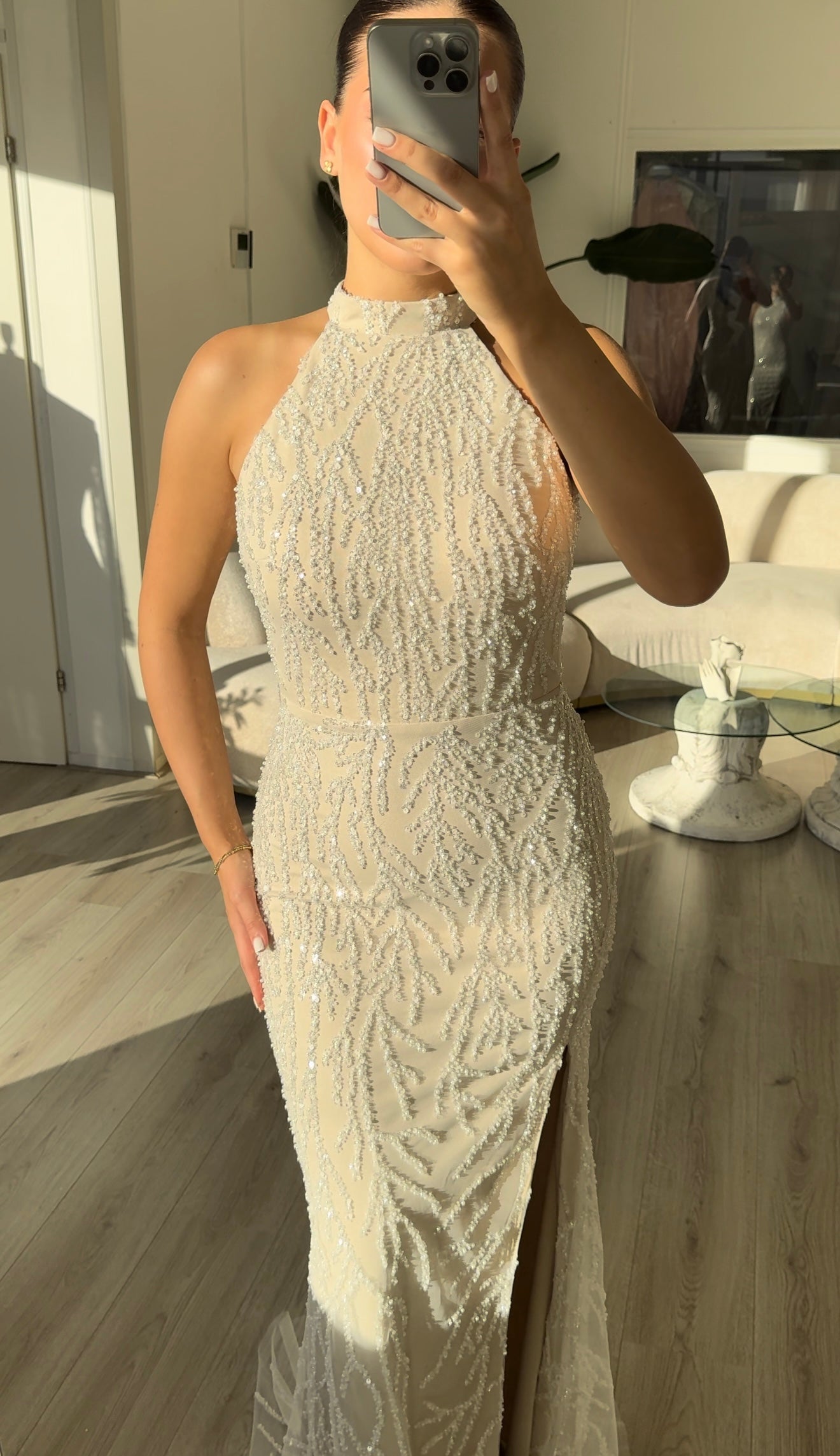 The Esila dress beige